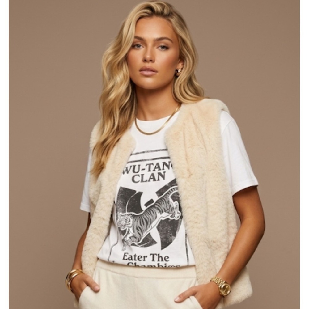 NWT Topshop Luxe Fuzzy Soft Faux Fur Vest cream color sz 8 medium M New 425